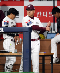 ‘류현진 격파→한화 제압’ 홍원기 감독 “타격코치와 선수들, 전략 잘 짰다” [SS고척in]