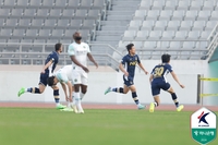 서울 이랜드, 김포FC와 1-1 무…안양은 안산 꺾고 선두 등극 [K리그2 종합]