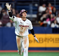 [포토] ‘우측담장을 훌러덩’ 연장 끝내기 홈런 김혜성