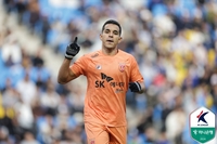  “몸상태 가벼워, 긍정적” …유리, 학범슨 ‘100분 축구’ 고강도 훈련 효과에 깜짝 놀랐다 [현장인터뷰]