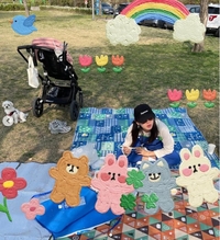 ‘현빈♥’ 손예진, 온 가족 봄나들이 나섰나...다 가려도 여배우 포스