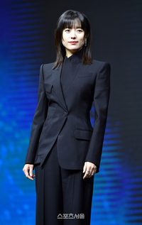 ‘지배종’ 한효주 “대본 처음 읽은 날 일기까지 썼다…똑똑한 소재 기쁘고 설레”