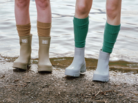 레인부츠 거래액 53% 상승↑…무신사 “미리 준비하는 장마 효과”