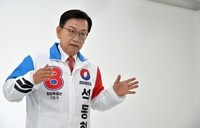 자유통일당 석동현 위원장, 지지율 상승세에 입장 발표