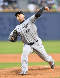 [포토]한화 류현진, 시즌 첫 승 도전!