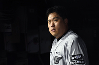 [포토]시즌 첫 승 노리는 한화 류현진, 6이닝 무실점 호투