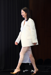 [포토]명세빈, 시스루 원피스 뽐내며...