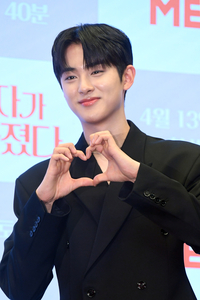 김보라, 잘록한 허리에 과감한 스트랩 비키니 자태 [★SNS]