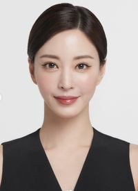 한예슬, 레전드 증명사진..무결점 AI 미모