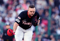 [포토] 최정 사구에 사과하는 크로우