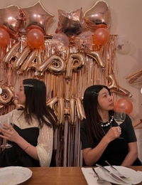 황신혜, ‘똑 닮은 딸’과 61번째 생일파티..자매 같은 모녀