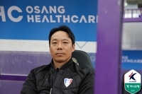 파죽의 4연승, 드디어 ‘선두 등극’ 수원 염기훈 감독 “포기하지 않는 모습 나오고 있다”[현장인터뷰]