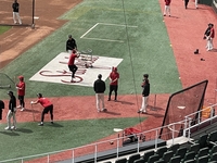 ‘갈비뼈 타박’ 돌아온 최정, 배트 잡았다→아직은 ‘가볍게’…‘468호’ 시계 다시 흐른다 [SS시선집중]