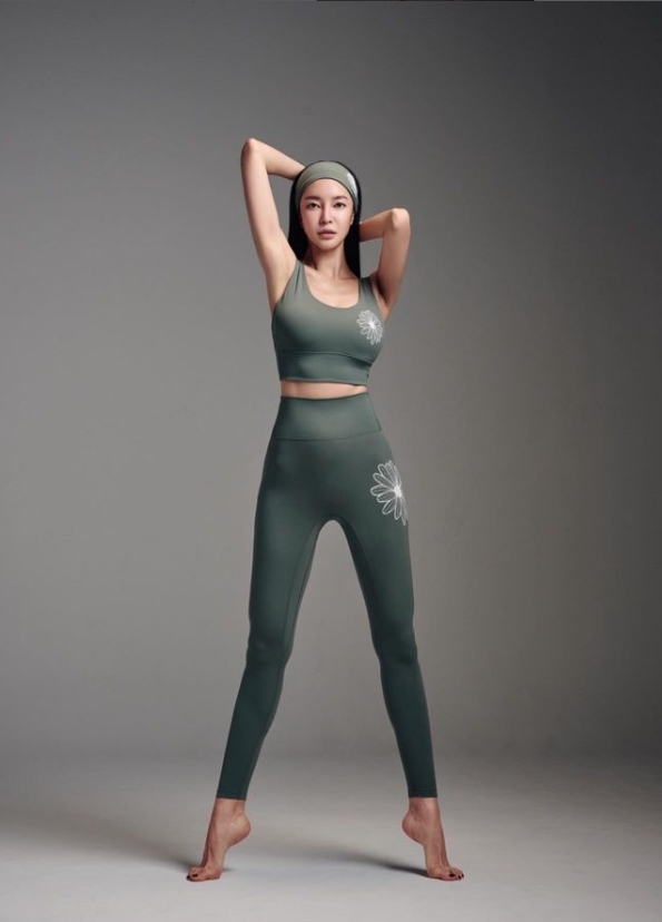 김윤지