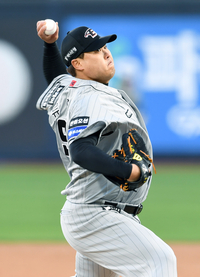 [포토]한화 류현진, 통산 100승 도전!