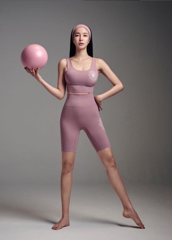 김윤지