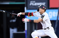 [포토]KT 천성호, 한화 류현진 상대 동점 적시타