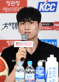 [포토]챔피언결정전 각오 밝히는 KT 문성곤