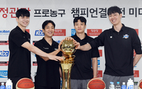 [포토]챔피언결정전 트로피는 우리가!