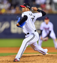 [포토]‘ 세번째 투수로 등판한’ 정우영