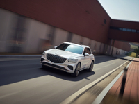 제네시스, ‘GV70 부분변경 모델’ 디자인 공개…역동적 우아함에 디테일 더했다