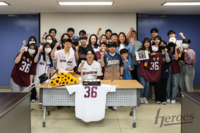 키움 이형종, 부상 중에도 고척돔서 팬들과 뜻깊은 만남 가져 [SS고척in]