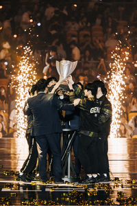 ‘젠지 vs T1’ LCK 스프링 결승, 동접 ‘410만’ 육박…시청률 ‘역대급’ 대박 [SS시선집중]