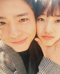 ‘얼굴이 서사’ 박보검X수지, 초밀착 얼빡샷으로 로맨스 뚝딱