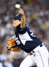 [포토]힘차게 공 뿌리는 두산 이병헌