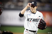 ‘데뷔 첫 승’ 육청명 앞세운 KT, 키움에 6-2 승리…이강철 감독 400승 달성 [SS수원in]