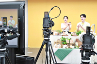 위기의 홈쇼핑, 생존전략은?…“일단 탈(脫)TV 해야 ”