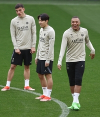 이강인, PSG 결승행 위한 히든카드 ‘유력’…1차전 ‘부진’ 파비안 대신 2차전 출격 가능성