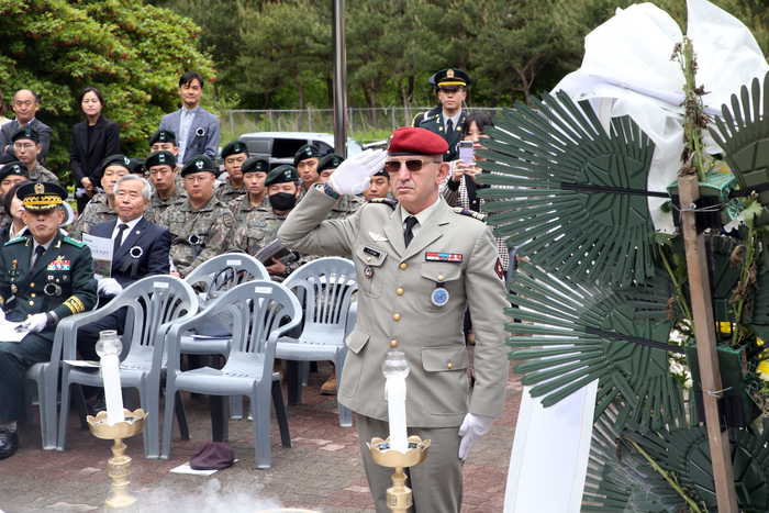 신영재 홍천군수, 제73주기 쥴·장루이 소령 추념식 참석