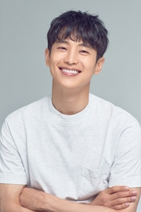 최웅, KBS2 새 일일드라마 ‘스캔들’ 한채영과 호흡…3년 만에 안방 복귀