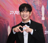 [포토] 김수현 ‘사랑스러운 하트 발사’