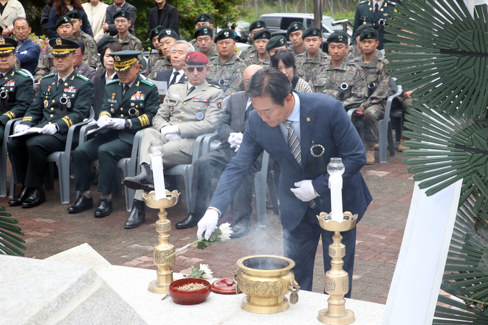 신영재 홍천군수, 제73주기 쥴·장루이 소령 추념식 참석