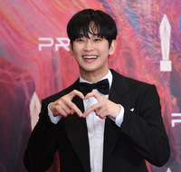 유력 대상 후보 김수현, 겨우 인기상만?…‘눈물의 여왕’ 팬들 뿔났다 [60th 백상예술대상]