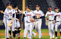 “문성주와 김범석이 타선 이끌어” 사령탑 변화 적중한 LG, SSG 꺾고 3연패 탈출 [SS잠실in]