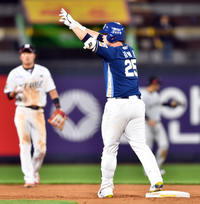 [포토]‘11회초 2루타 출루’ 김형준