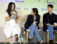 [포토] 탕웨이 걱정되는 수지-박보검