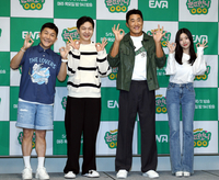 [포토] 조세호-이창섭-김동현-권은비 ‘눈떠보니...’