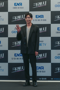 ‘크래시’로 세번째 형사 역 맡은 이민기 “너드미 넘치는 형사 보여줄 것”