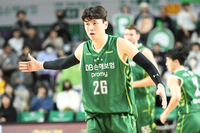 ‘합계 10억원’ DB, 알바노 이어 강상재도 눌러 앉혔다…MVP 1~2위 그대로 간다 [SS시선집중]