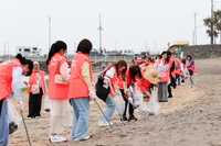 [포토] 제주를 찾은 일본관광객, 한국과 슈퍼주니어가 좋아 플로깅에 참가했죠!