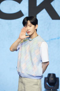 휘브 하승 “타이틀곡 킥 잇, 이른 아침 모닝콜 같은 느낌”