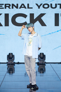 휘브 이정 “다리 부상 완쾌…2집 데뷔앨범이라 생각”