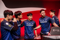 ‘반격’ 팀 리퀴드, 한타 압도하며 T1에 3세트 승리 [SS청두in]