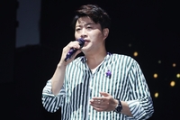 가수 김호중, 마약 간이검사에서 ‘음성’ 판정…2주뒤 국과수 정밀검사 결과 발표