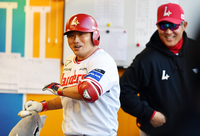 [포토]‘왜 이래?’ 선제 솔로홈런 이지영