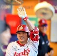 [포토]‘무관심에 나홀로 세리머니’ 이지영